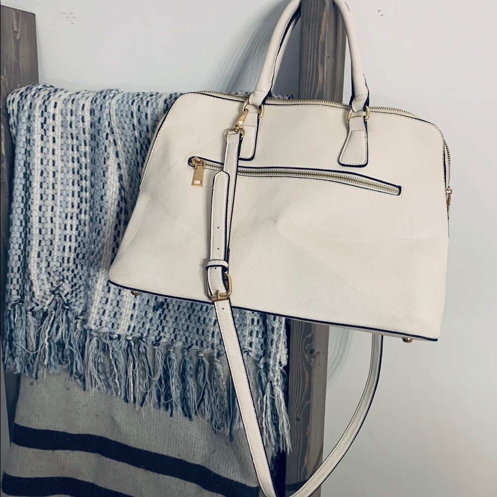 lily & Ivy crossbody XL tote bag /crossbody bag